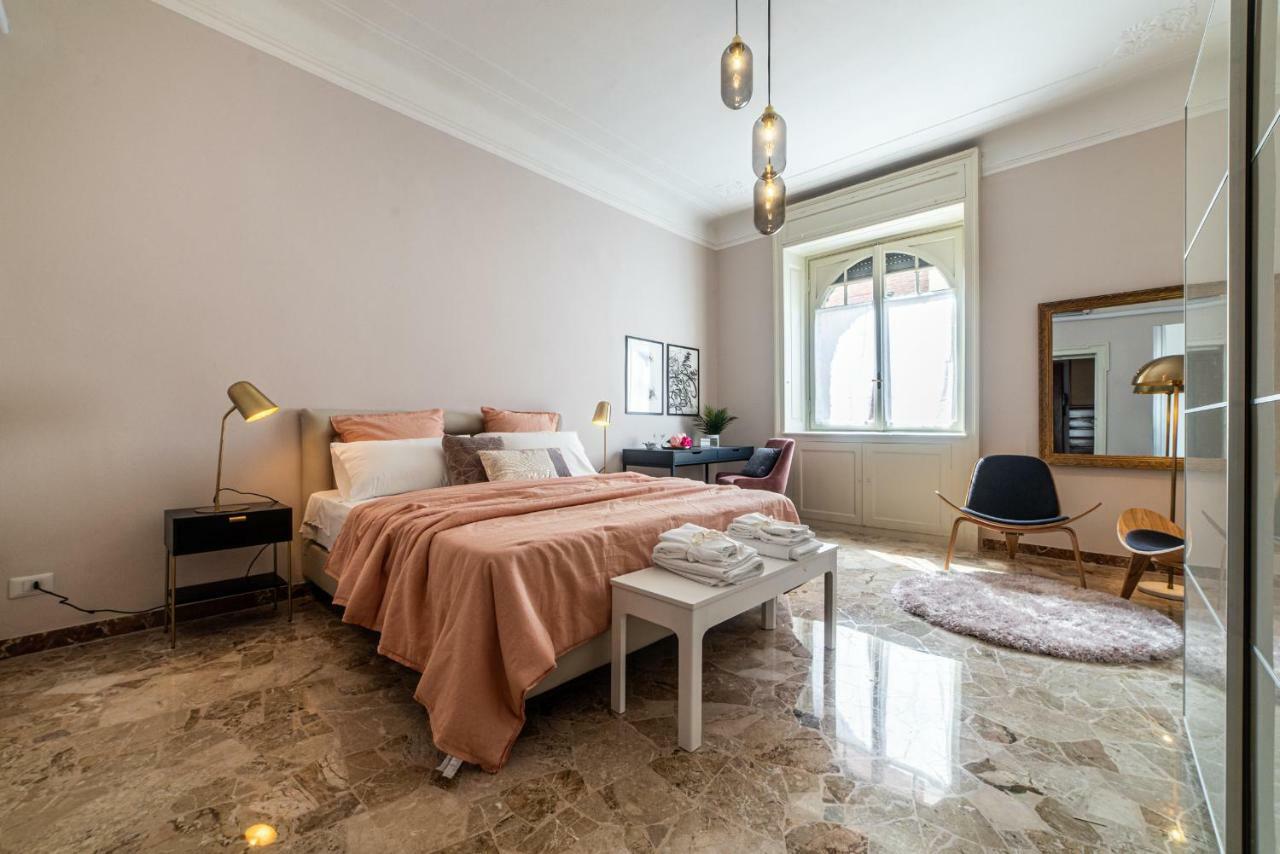 Joivy Sophisticated 3-Bed Flat With Desk Apartamento Milão Exterior foto