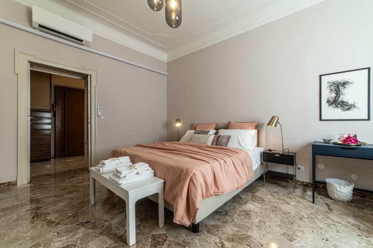 Joivy Sophisticated 3-Bed Flat With Desk Apartamento Milão Exterior foto