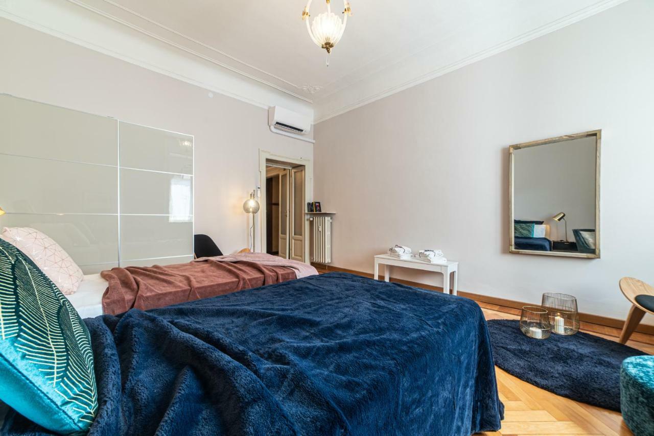 Joivy Sophisticated 3-Bed Flat With Desk Apartamento Milão Exterior foto