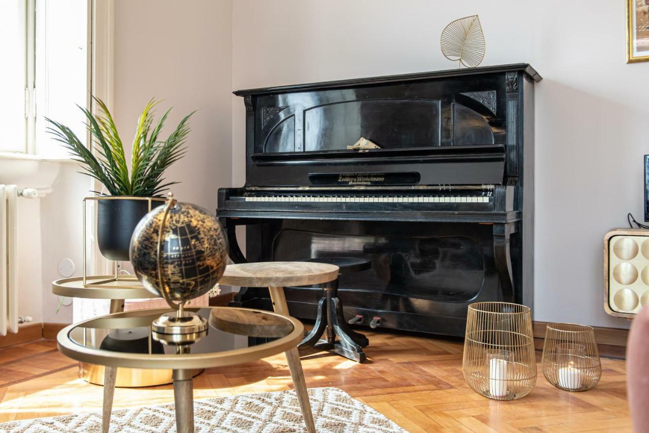 Joivy Sophisticated 3-Bed Flat With Desk Apartamento Milão Exterior foto