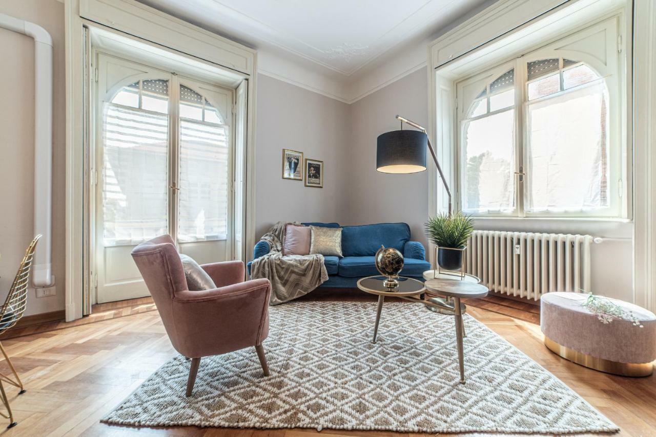 Joivy Sophisticated 3-Bed Flat With Desk Apartamento Milão Exterior foto