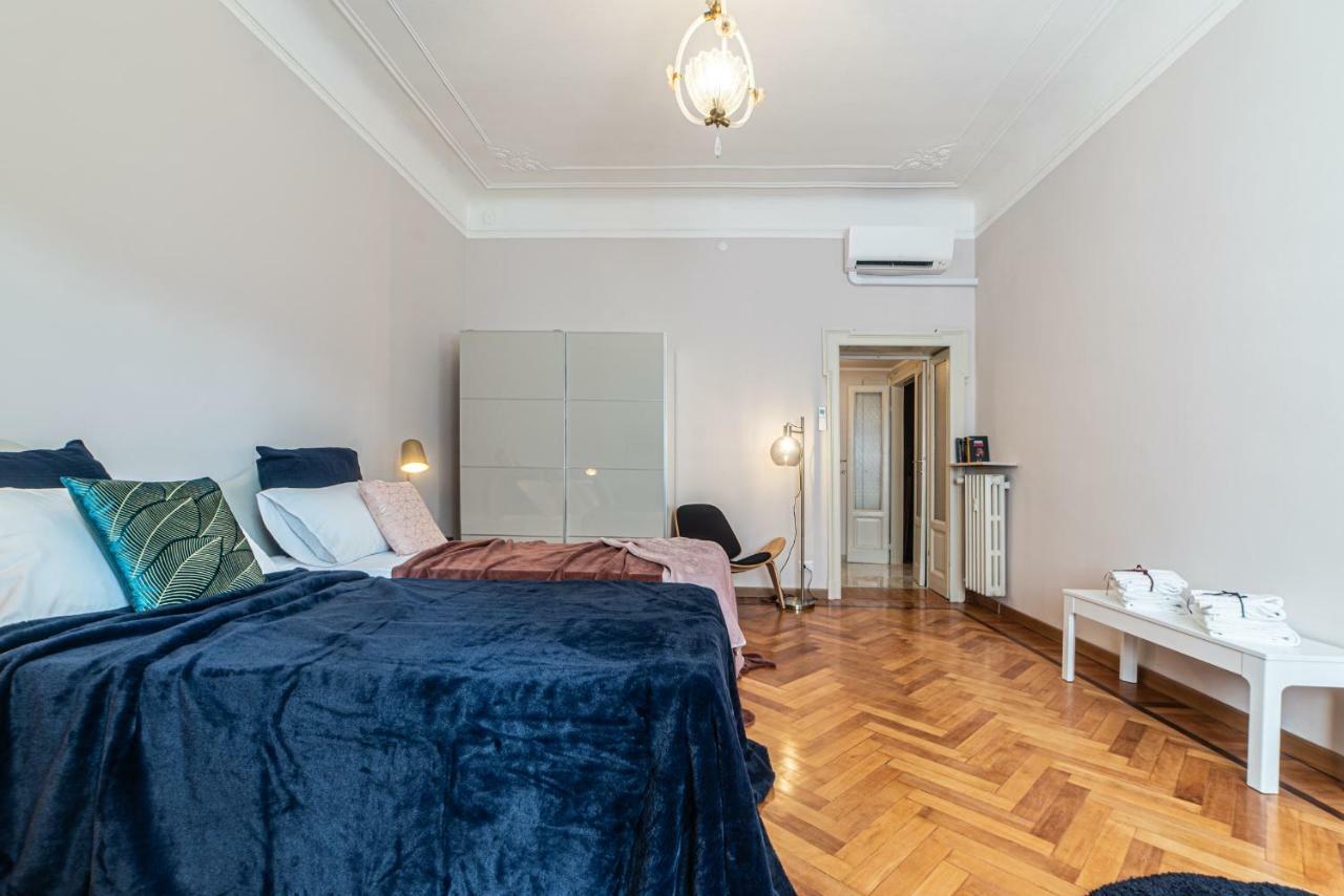 Joivy Sophisticated 3-Bed Flat With Desk Apartamento Milão Exterior foto